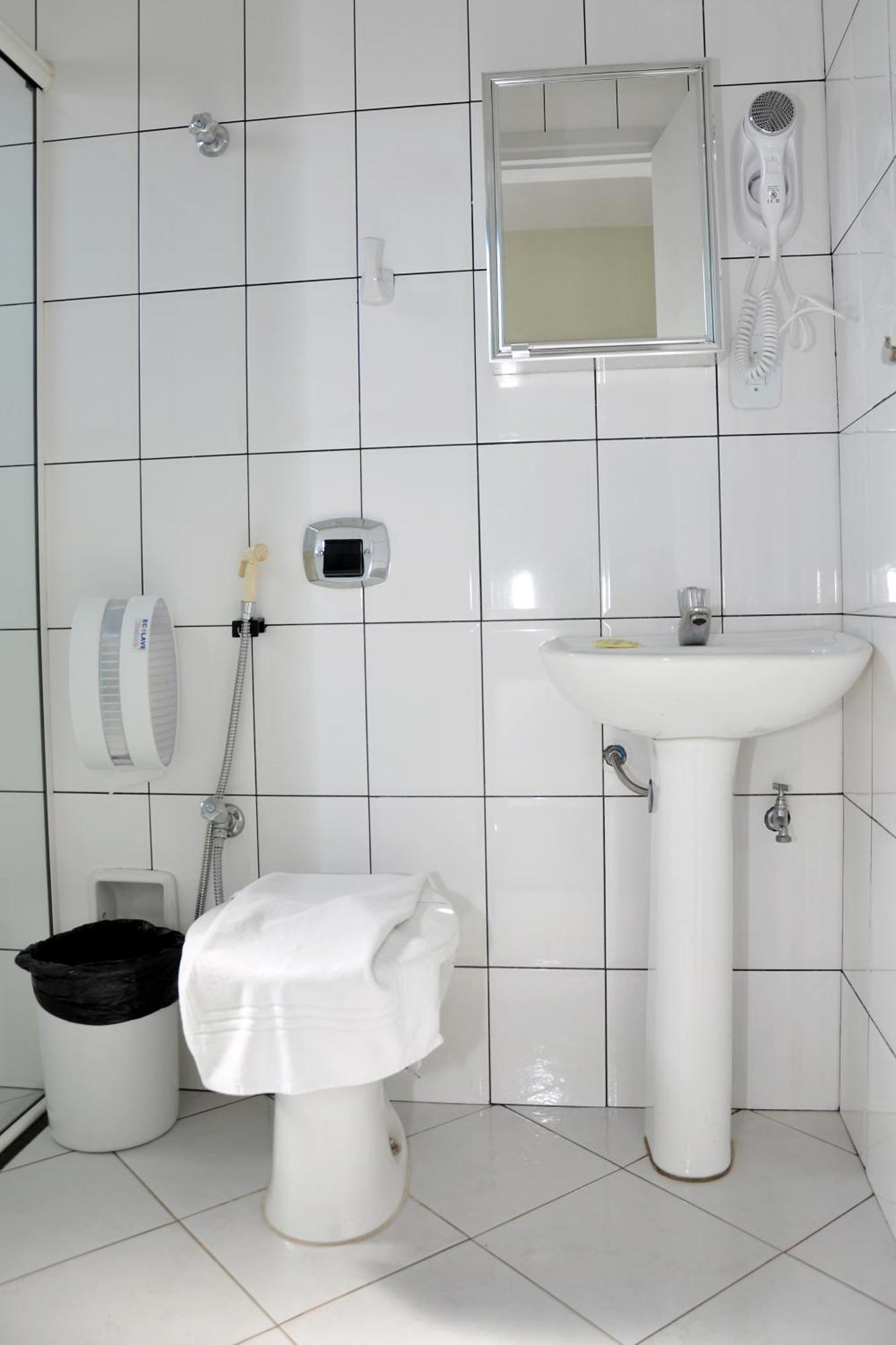 Hotel Carolina Plaza Uberaba Phòng bức ảnh